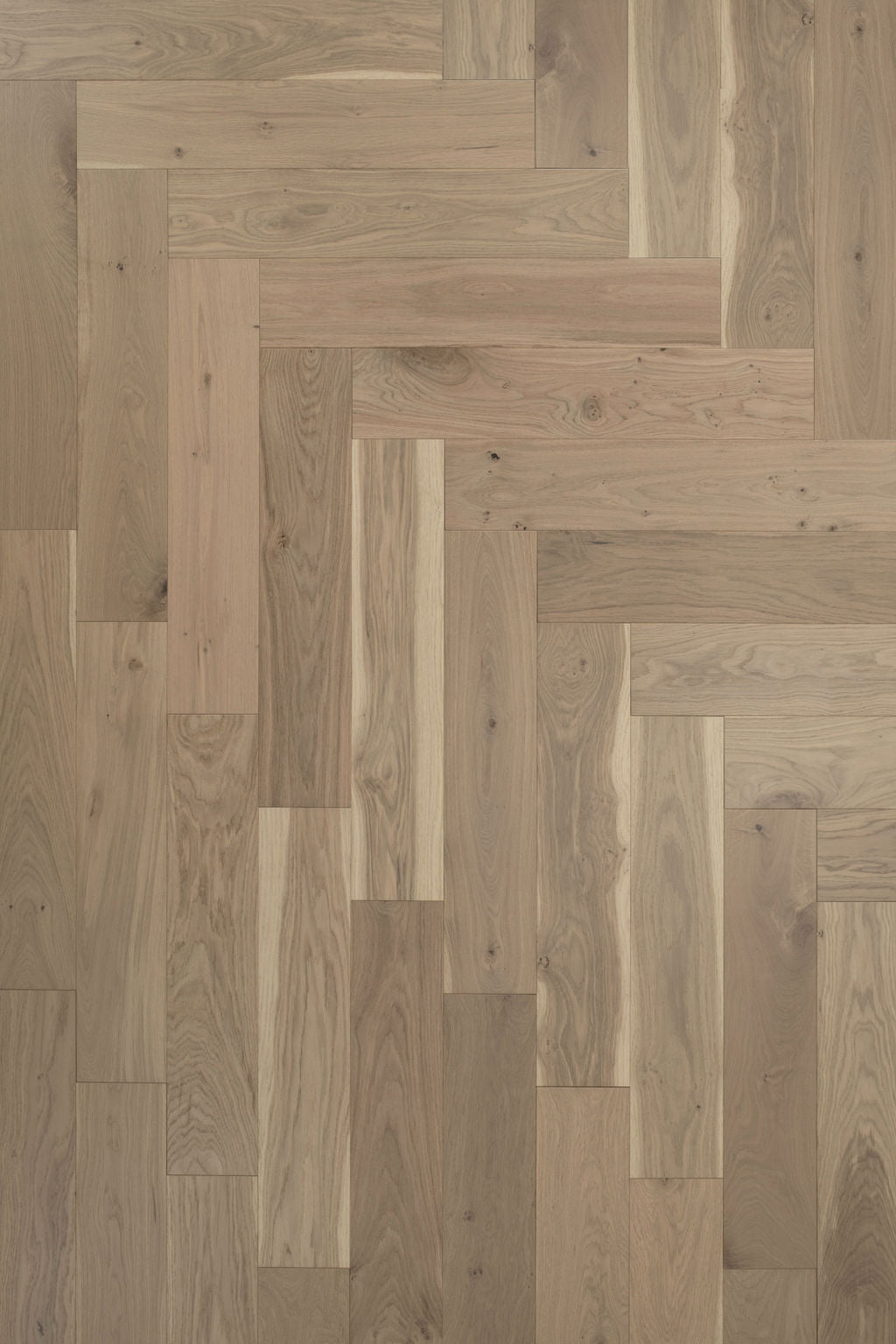 6 Inch Plank Heritage Plank Herringbone Kensington 2mm Sawn French Oak Veneer (3/4 Thick)
